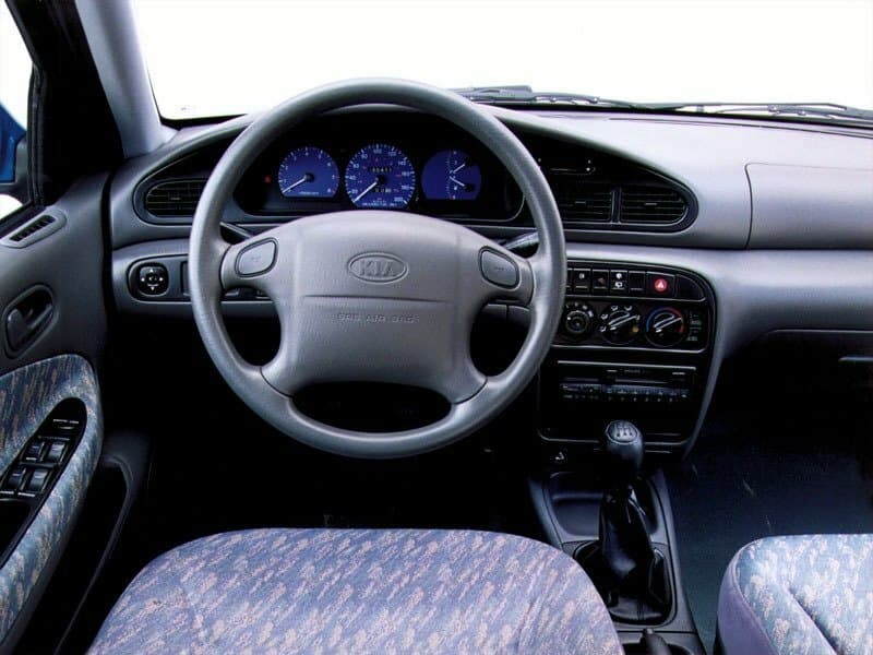 Kia Sephia I Рестайлинг Хэтчбек 5 дв., фото 3