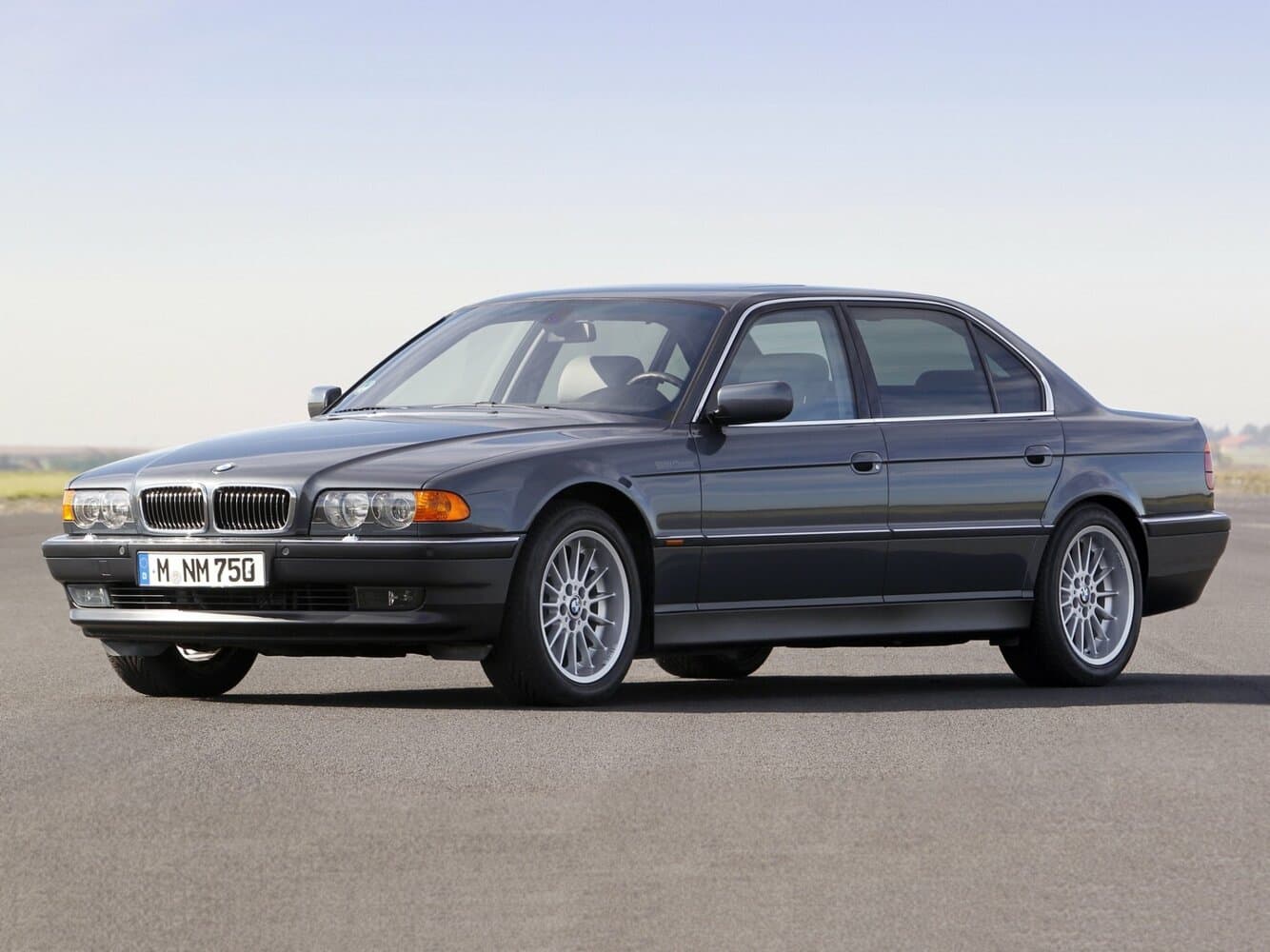 BMW 7 series III (E38) Рестайлинг Седан Long
