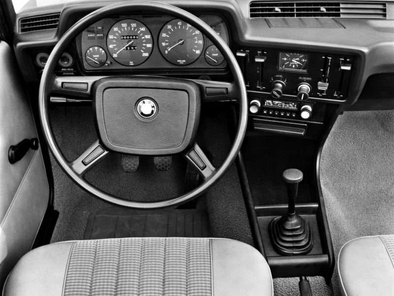 BMW 3 series I (E21) Седан 2 дв., фото 3