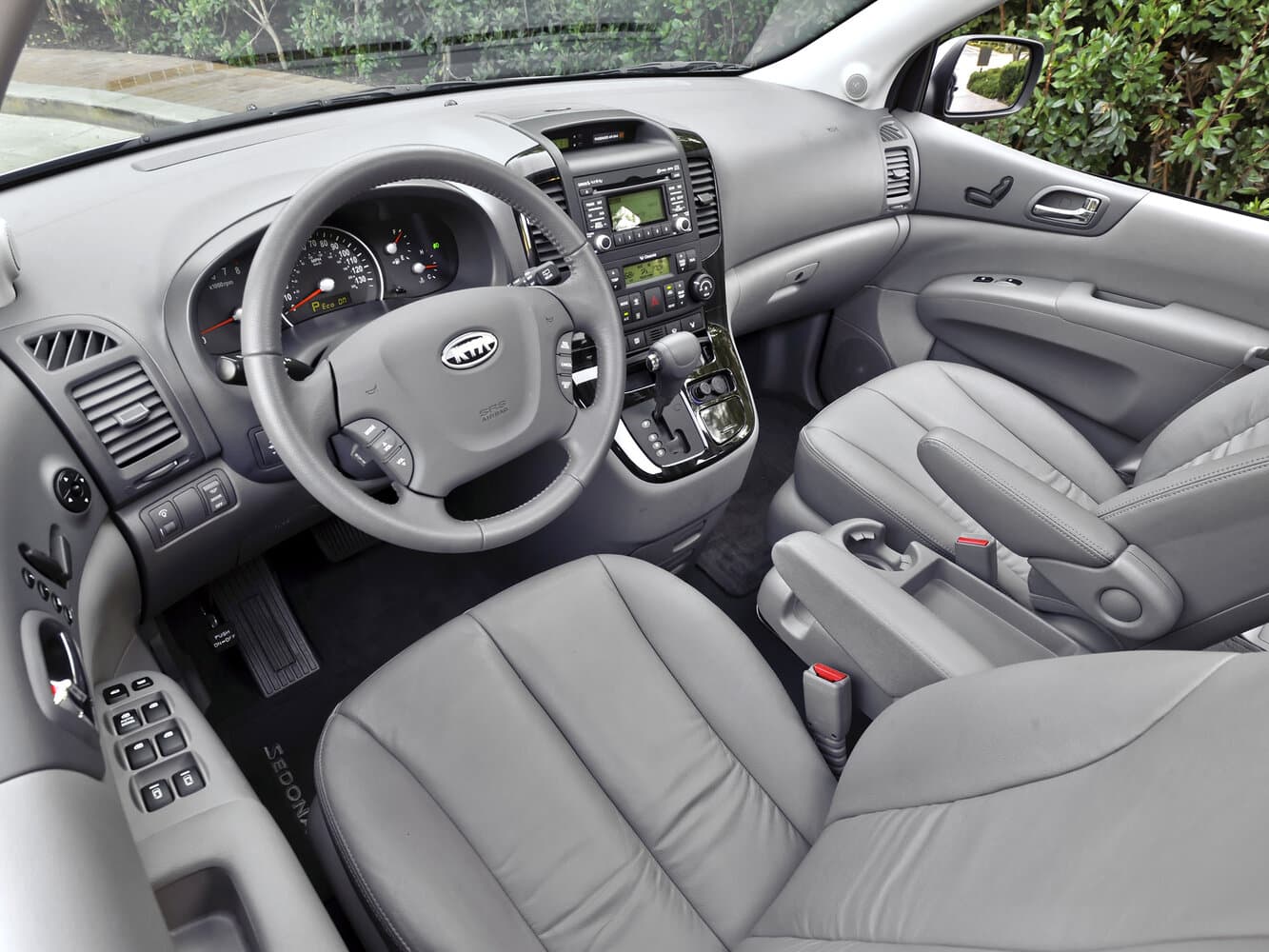 Kia Sedona II Рестайлинг Минивэн LWB, фото 4