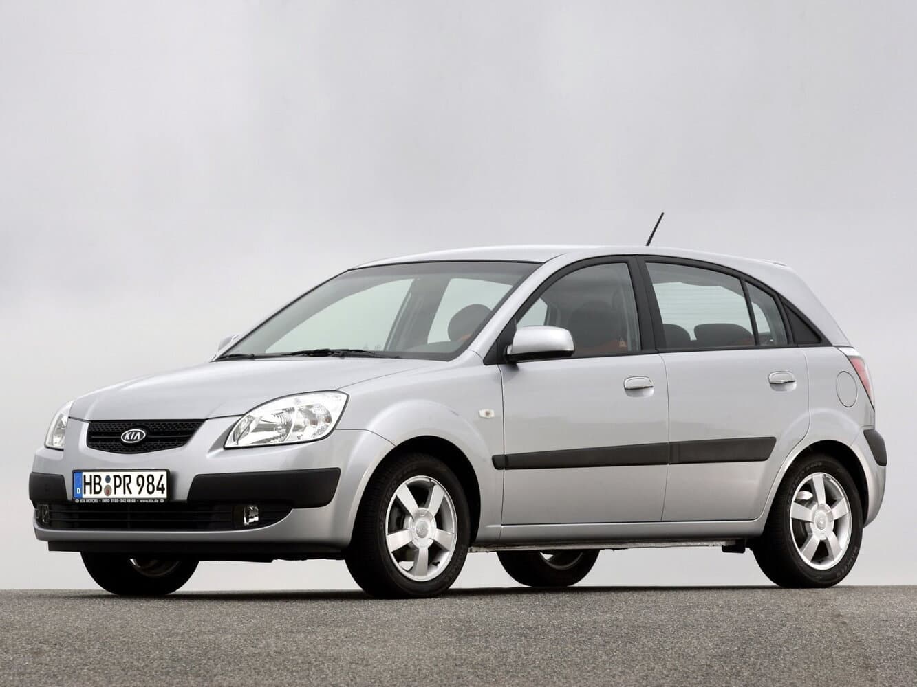 Kia Pride II Хэтчбек 5 дв.