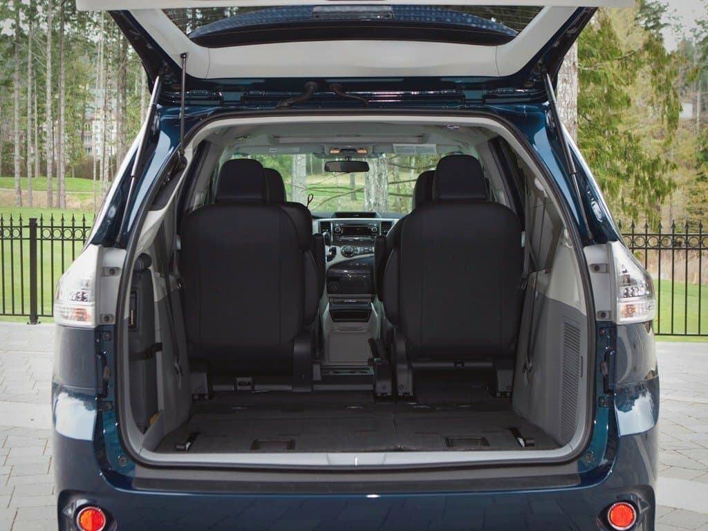 Toyota Sienna III Минивэн, фото 11