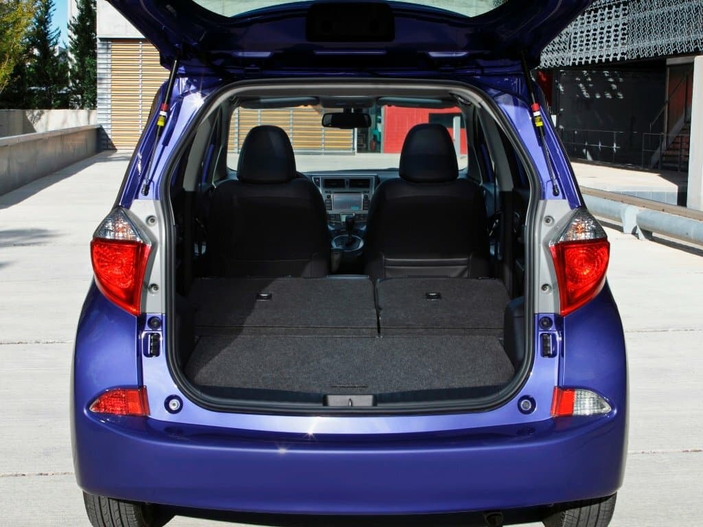 Toyota Verso-S  Хэтчбек 5 дв., фото 11