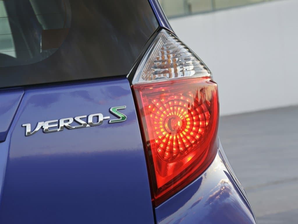 Toyota Verso-S  Хэтчбек 5 дв., фото 12