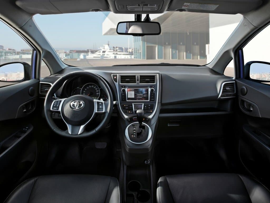 Toyota Verso-S  Хэтчбек 5 дв., фото 6