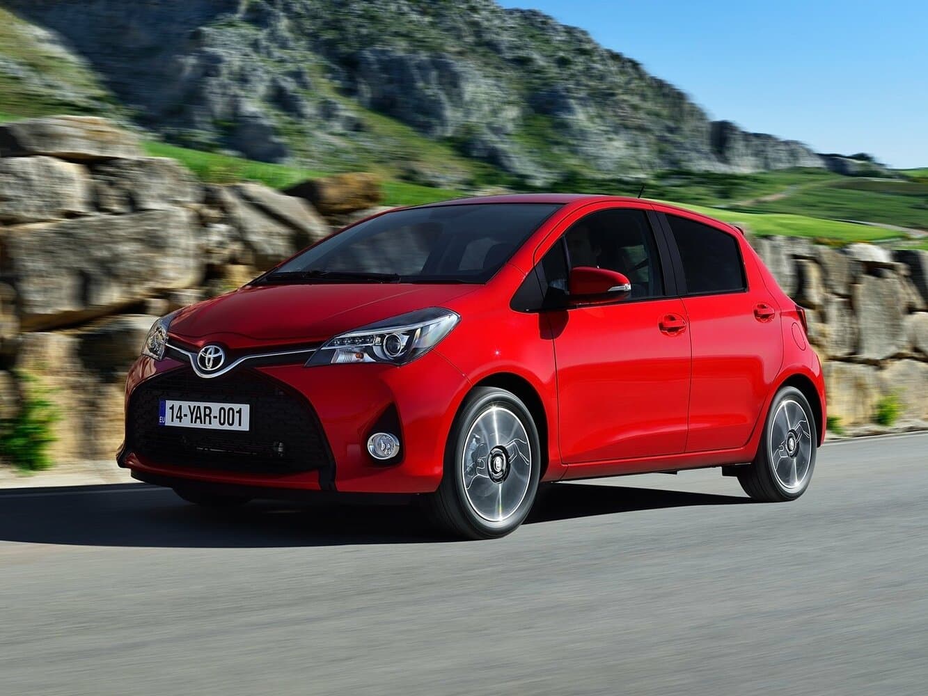 Toyota Yaris III Рестайлинг