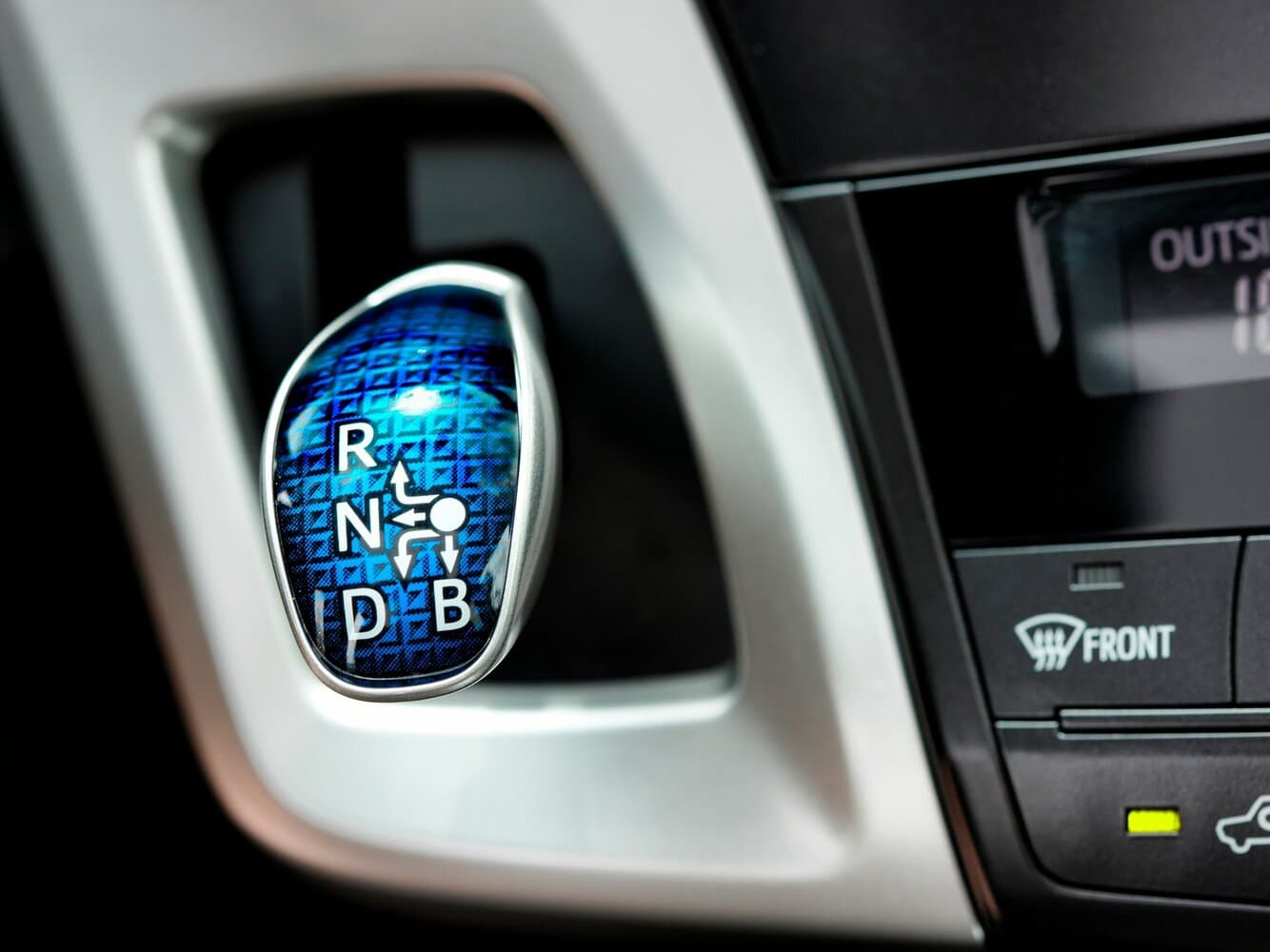 Toyota Prius v (+) I (ZVW40/41) Универсал 5 дв., фото 9