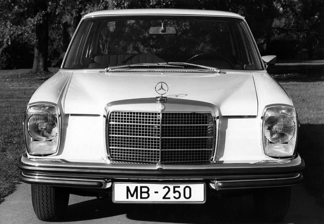 Mercedes-Benz W114 Седан, фото 3