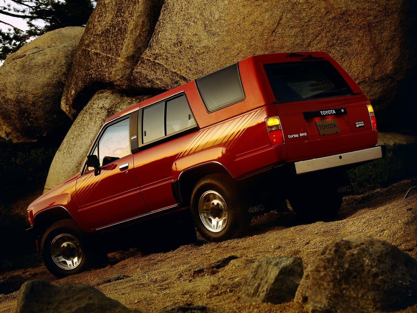 Toyota 4Runner I Внедорожник 3 дв., фото 3