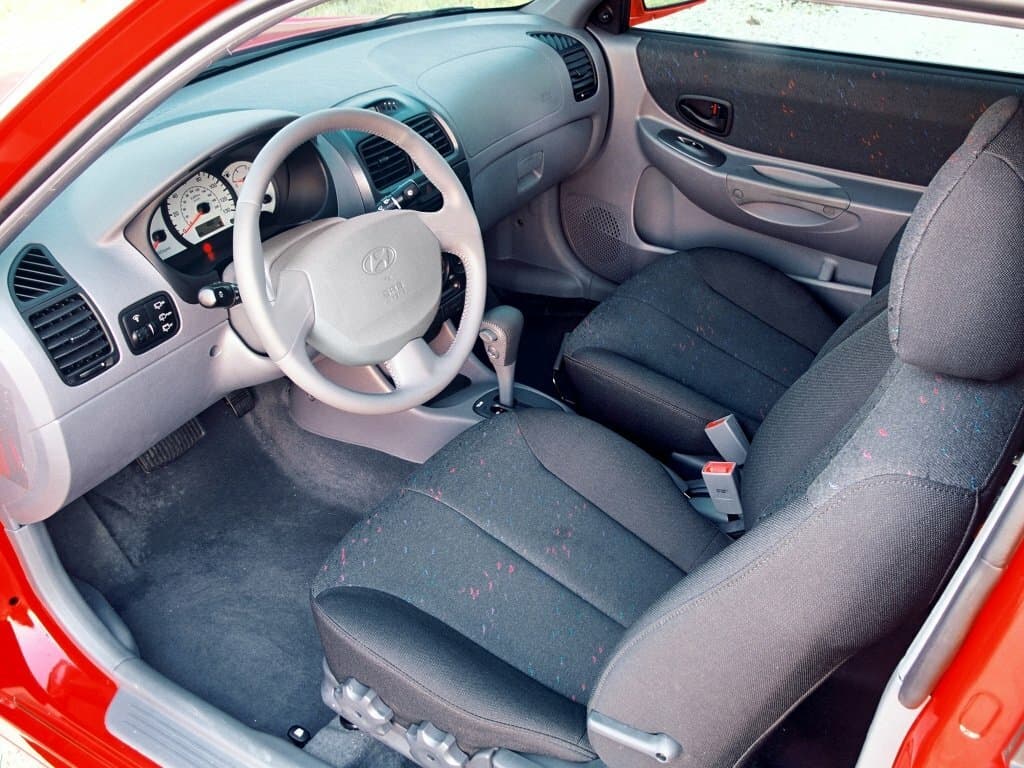 Hyundai Accent II Хэтчбек 5 дв., фото 4