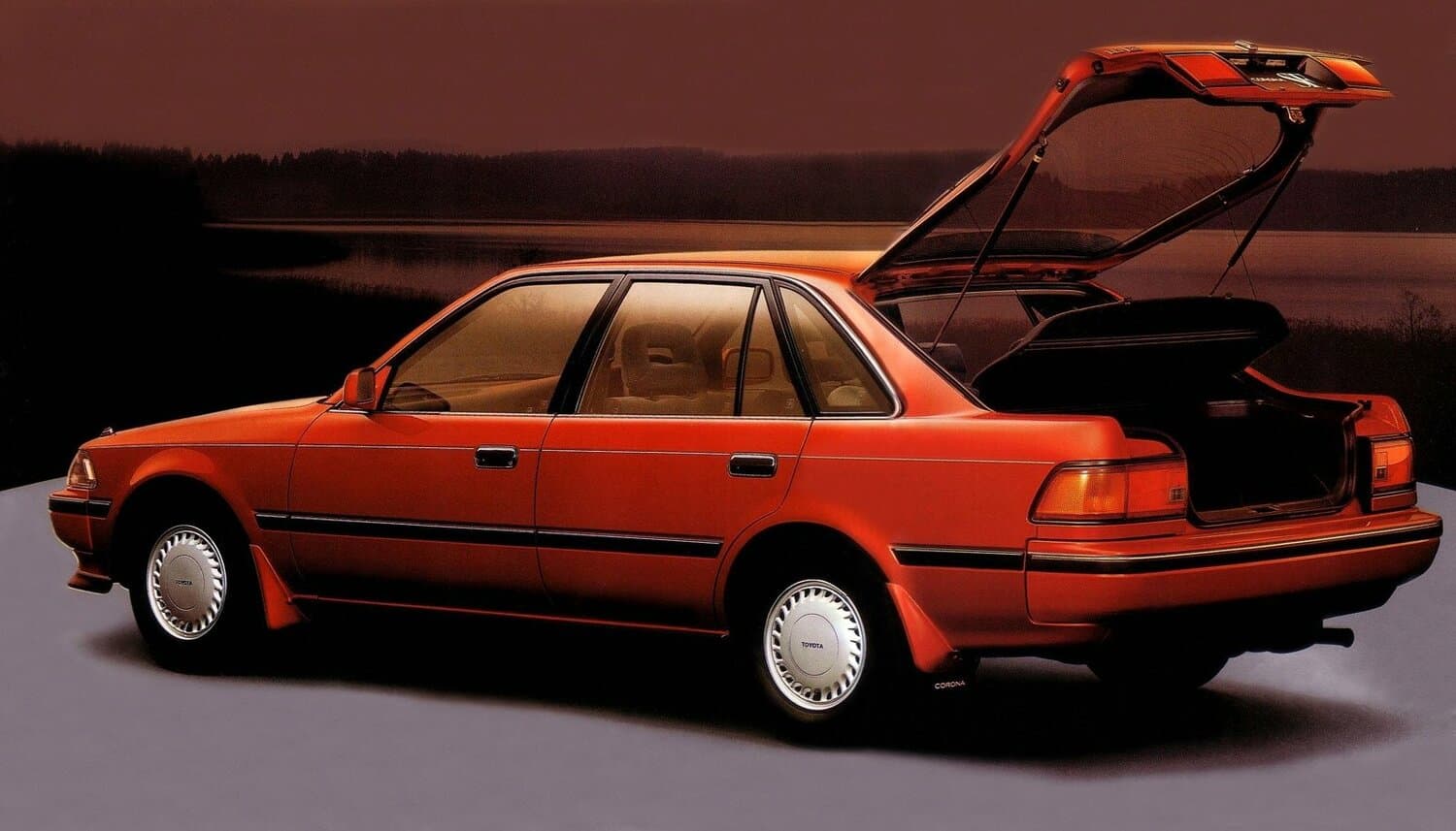 Toyota Corona VIII (T170) Лифтбек, фото 4