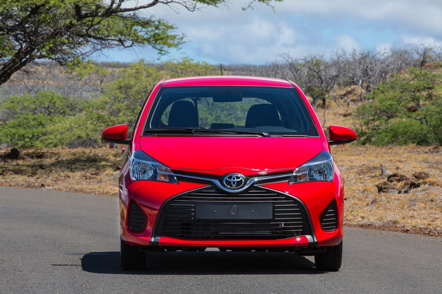 Toyota Yaris III Рестайлинг Хэтчбек 3 дв., фото 3