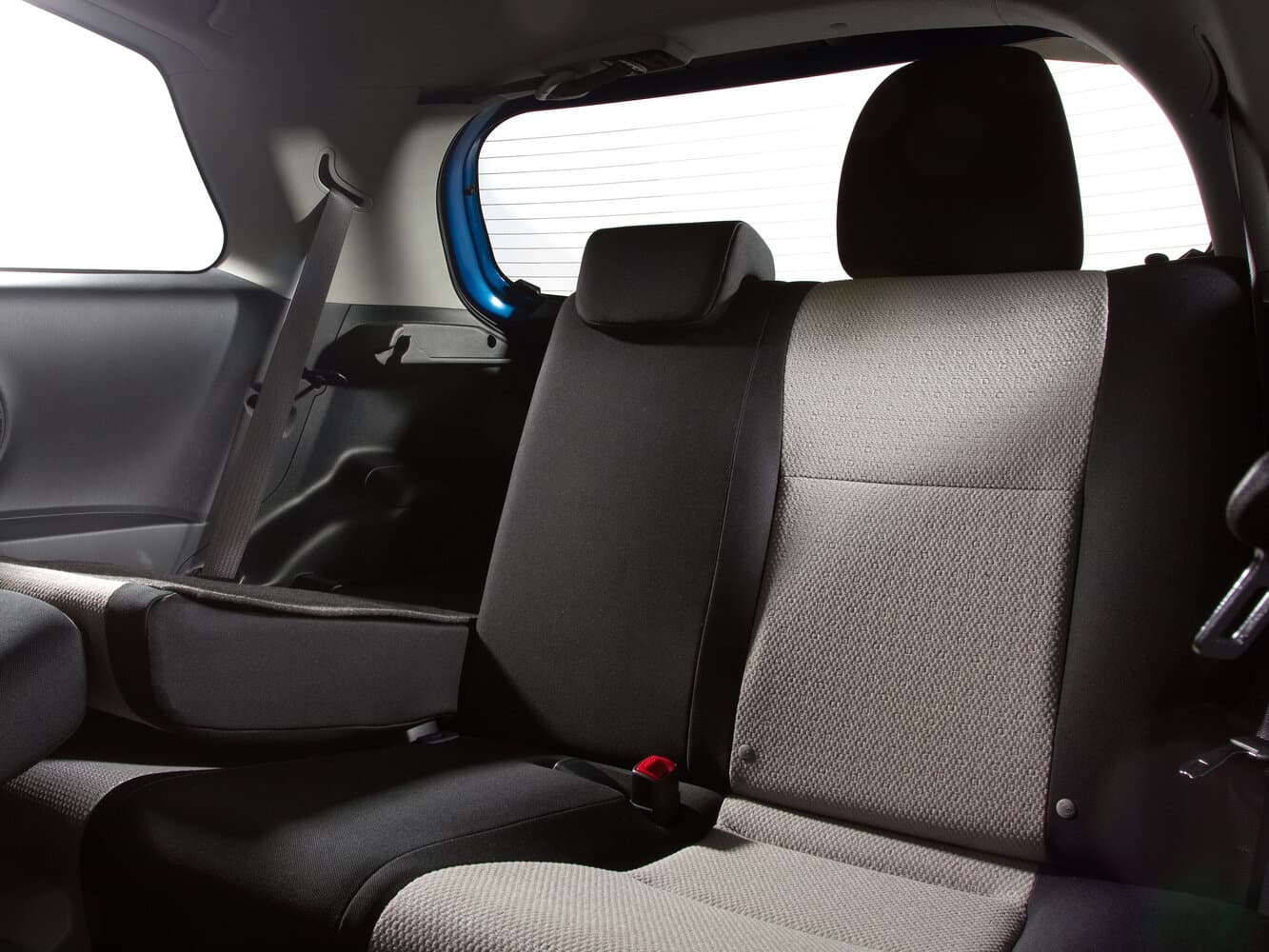 Toyota Yaris III Хэтчбек 3 дв., фото 9