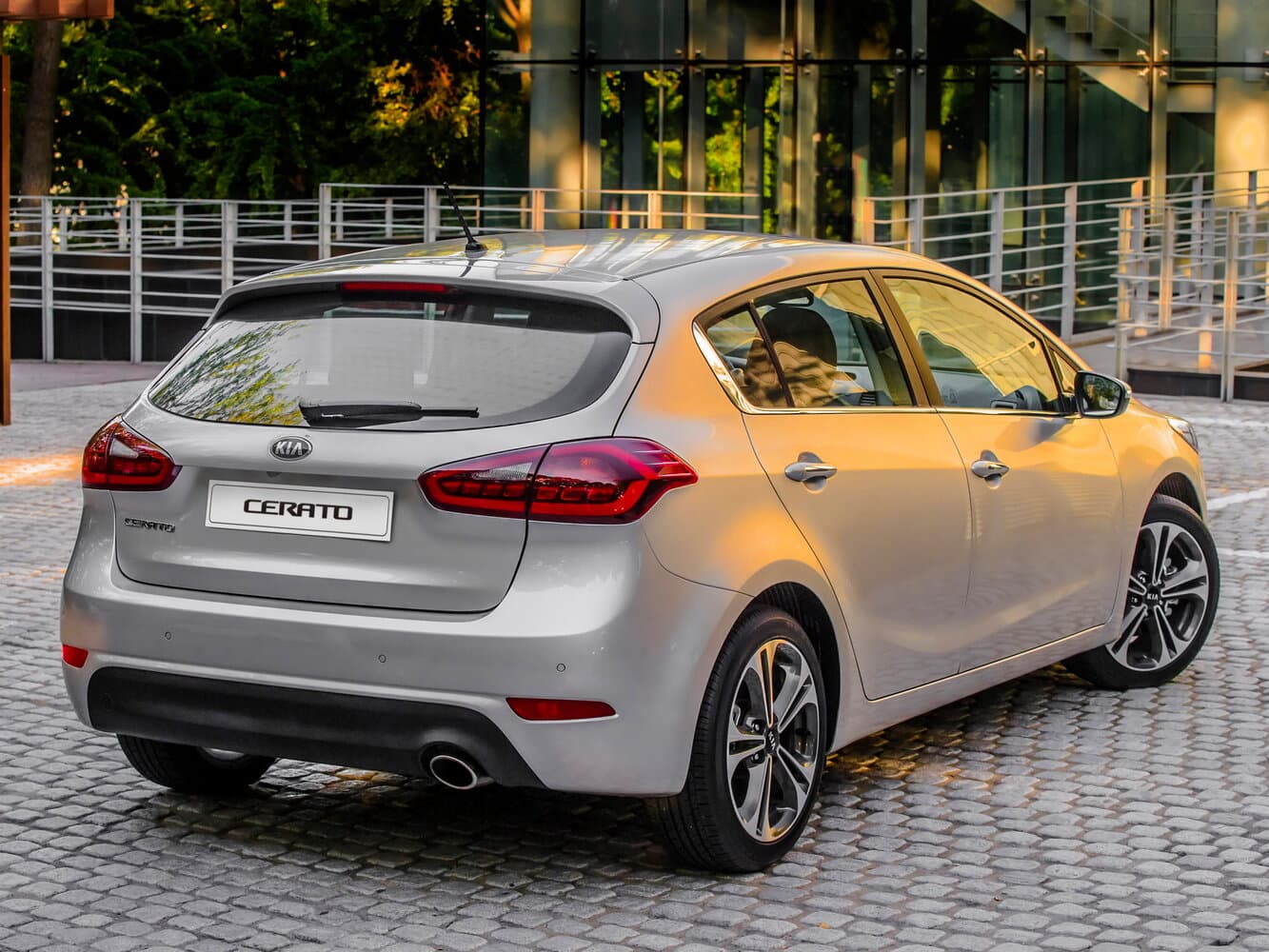 Kia Cerato III Хэтчбек 5 дв., фото 4