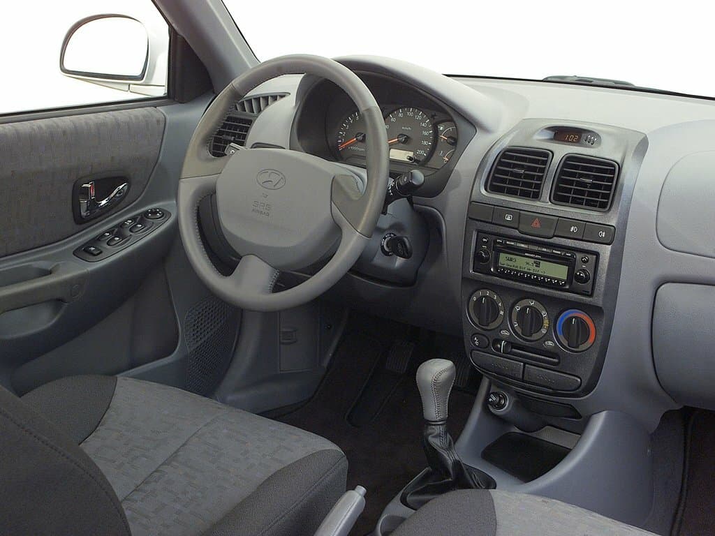 Hyundai Accent II Рестайлинг Хэтчбек 5 дв., фото 6