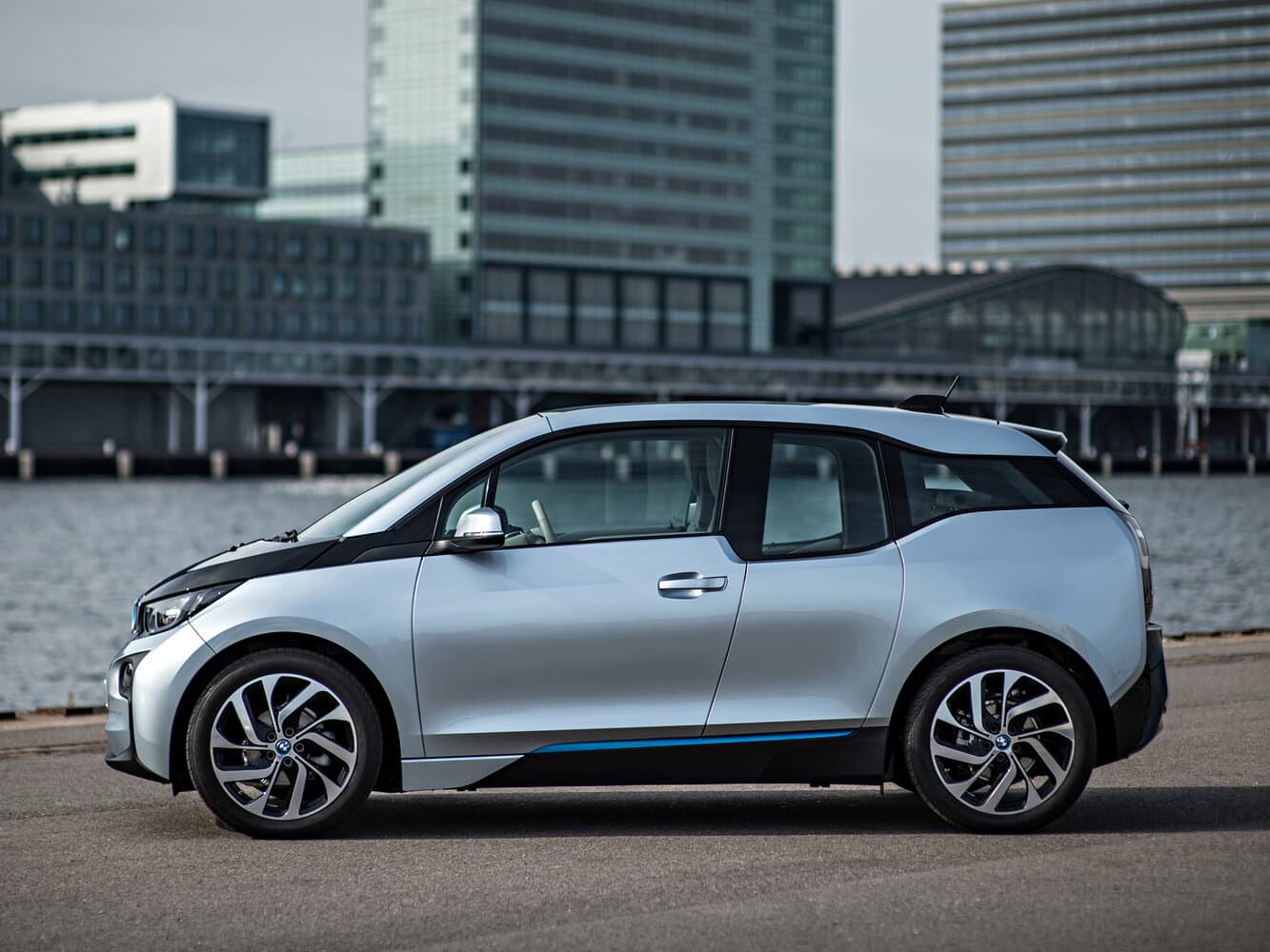 BMW i3 I (I01) Хэтчбек 5 дв., фото 2