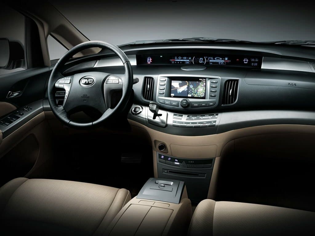 BYD E6  Хэтчбек 5 дв., фото 4