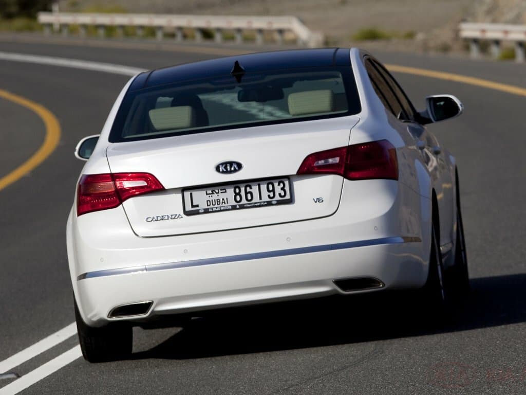 Kia Cadenza I Седан, фото 4