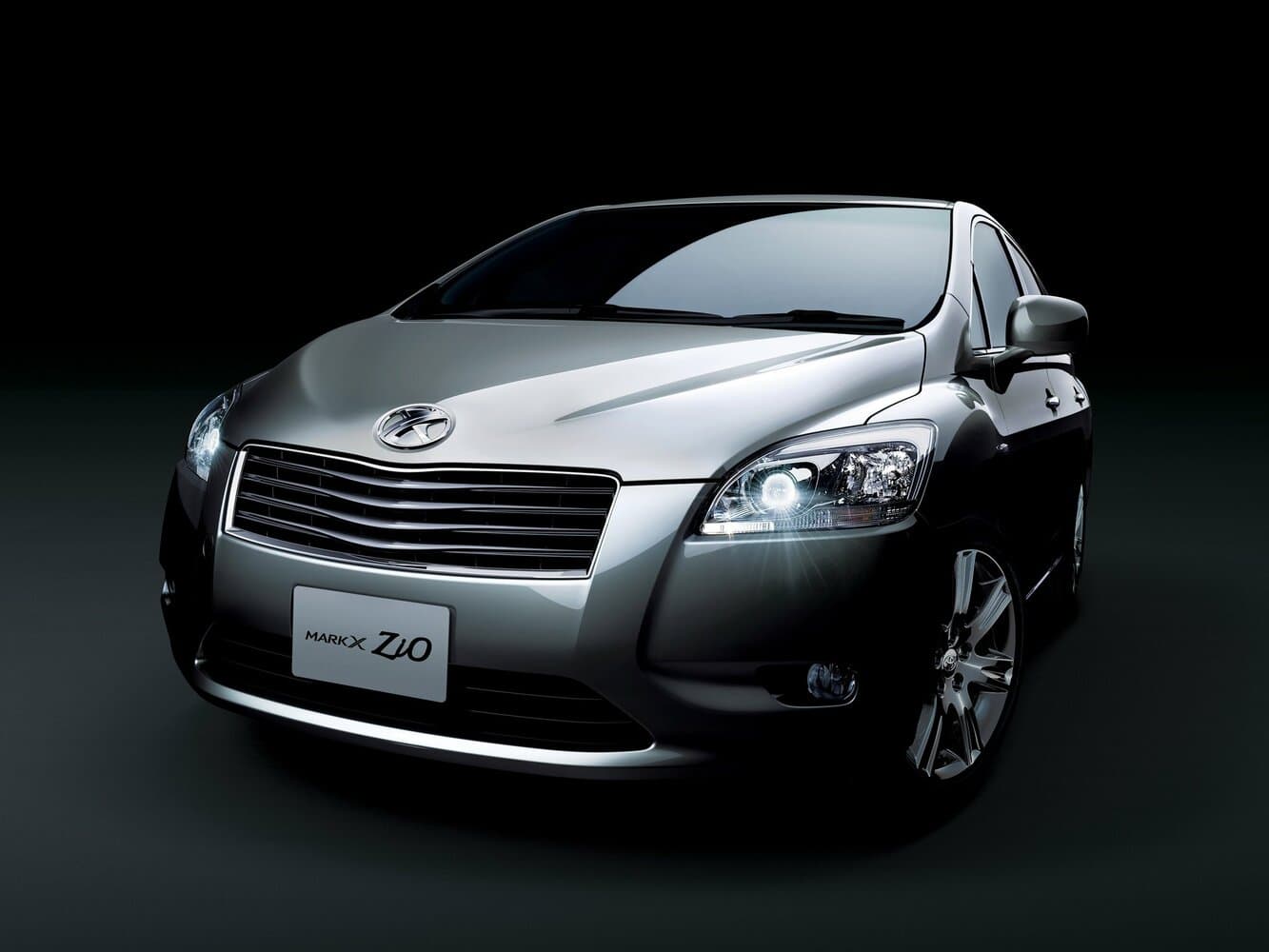 Toyota Mark X ZiO  Компактвэн, фото 3