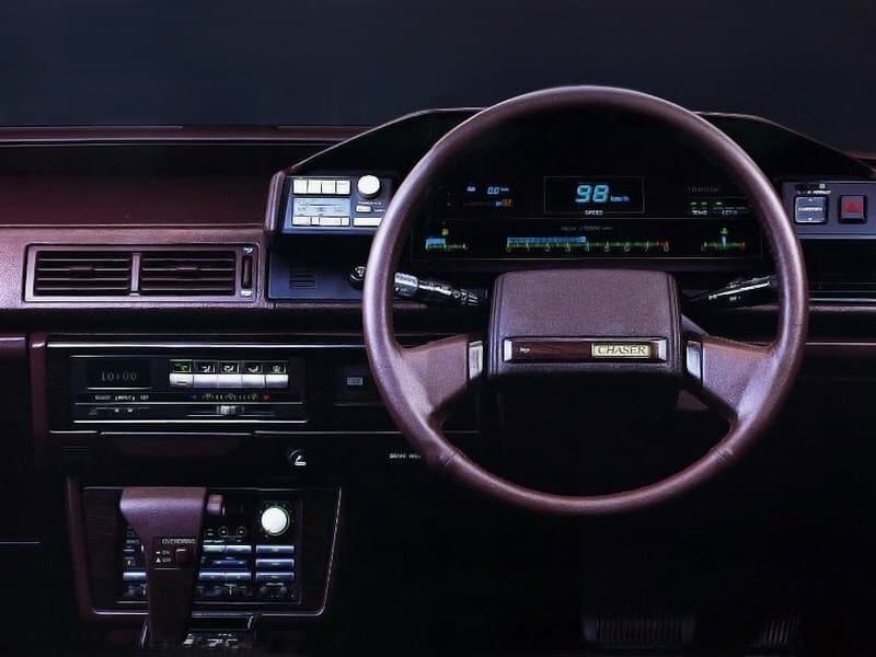 Toyota Chaser III (X70) Седан, фото 4