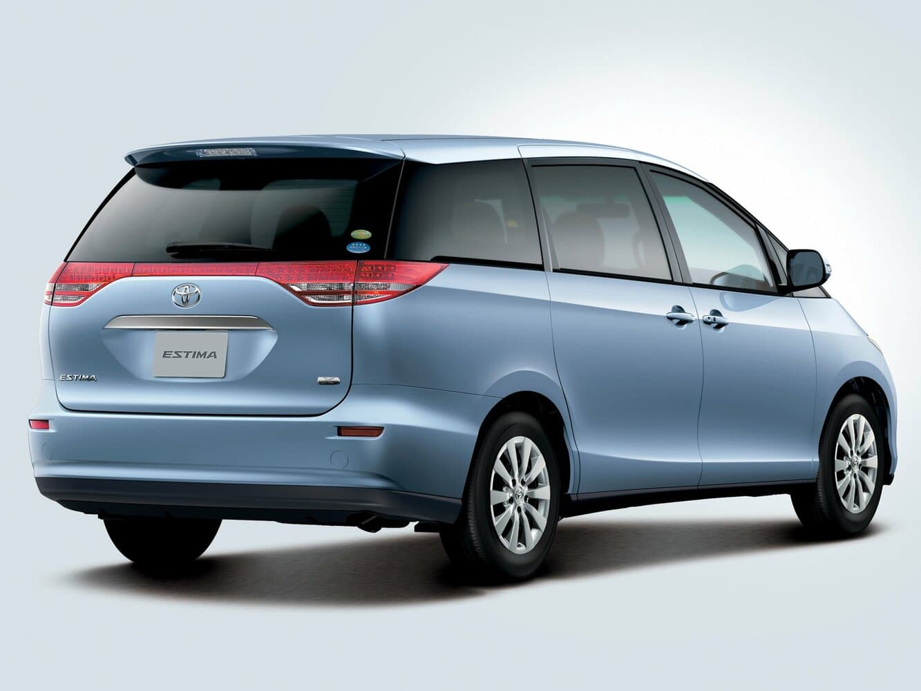 Toyota Estima III Минивэн, фото 3
