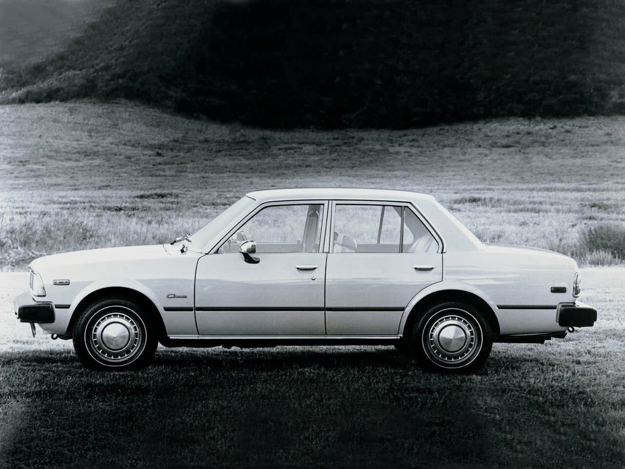 Toyota Corona VI (T130) Седан, фото 2