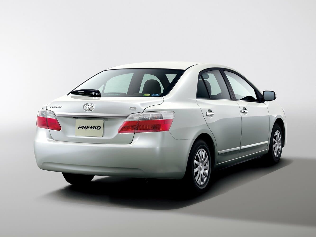 Toyota Premio II (T26) Седан, фото 3