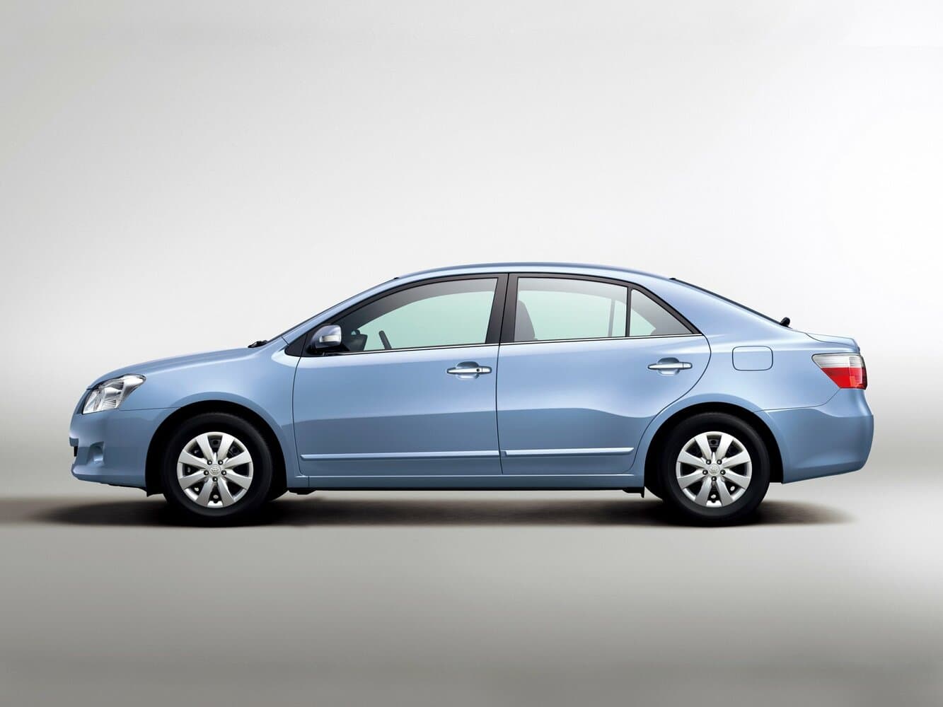 Toyota Premio II (T26) Седан, фото 2