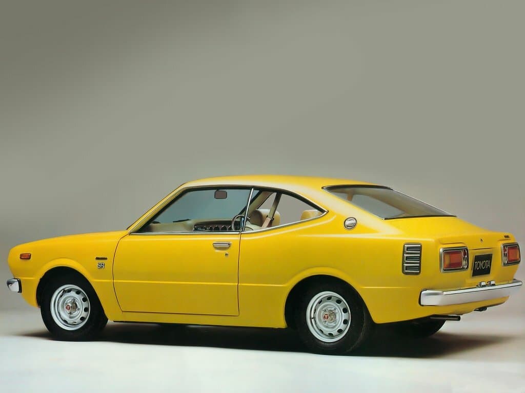 Toyota Corolla III (E30, E40, E50, E60) Лифтбек, фото 3