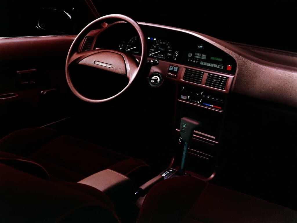 Toyota Corolla VI (E90) Универсал 5 дв., фото 3