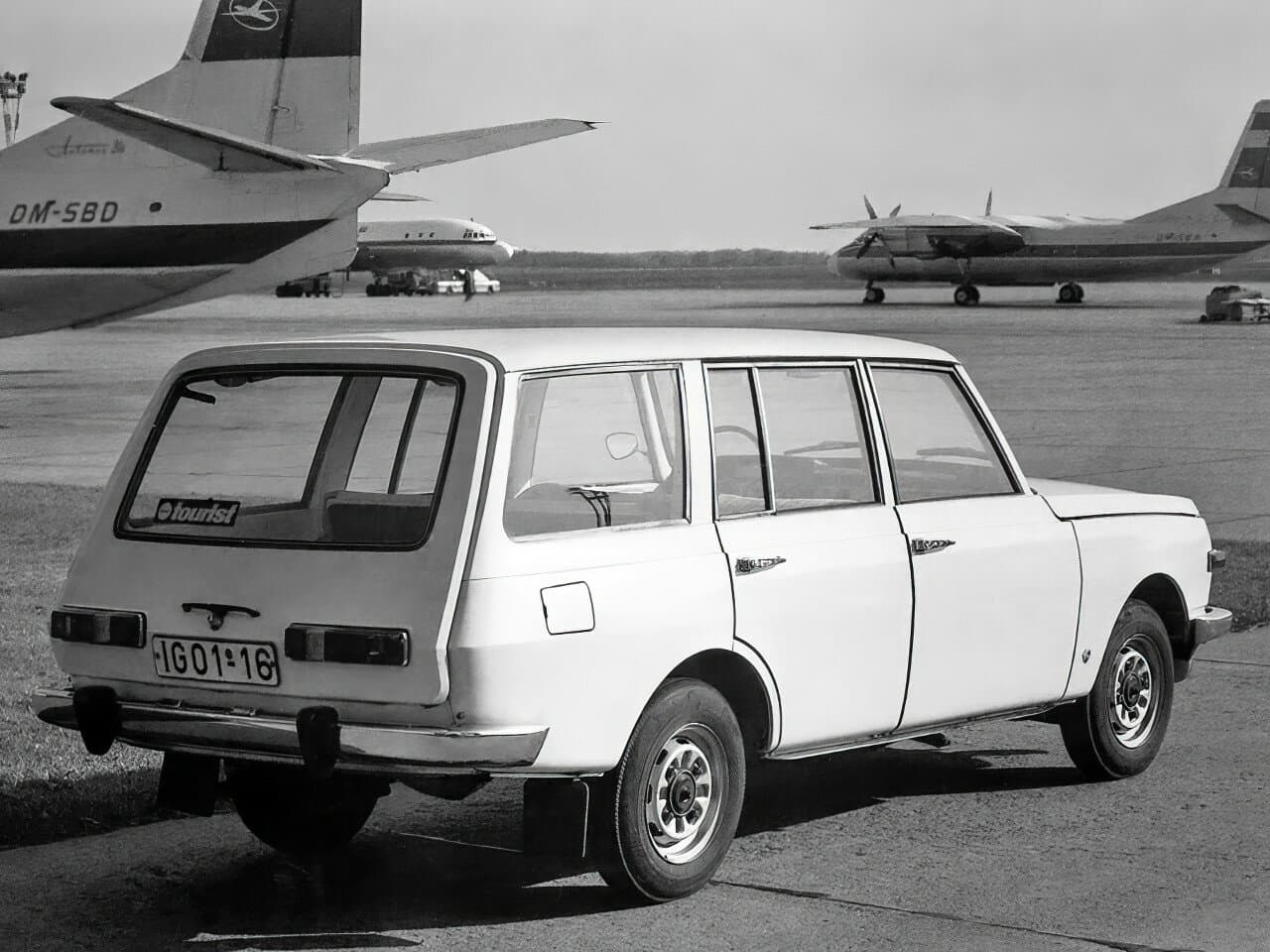 Wartburg 353  Универсал 5 дв., фото 4