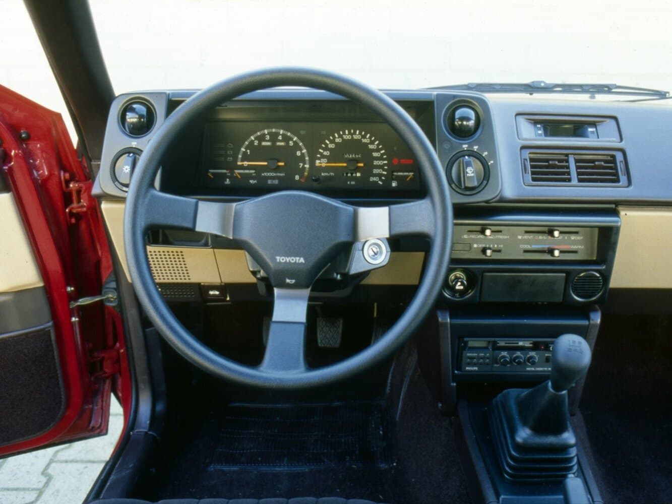 Toyota Corolla V (E80) Хэтчбек 3 дв. FX, фото 3