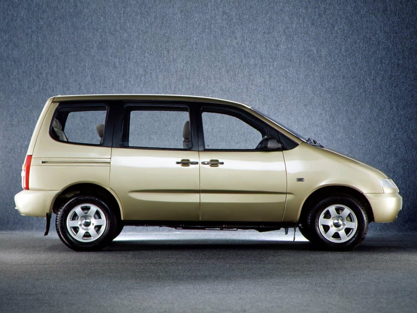 Lada (ВАЗ) 2120 Nadezhda I Рестайлинг Компактвэн, фото 2