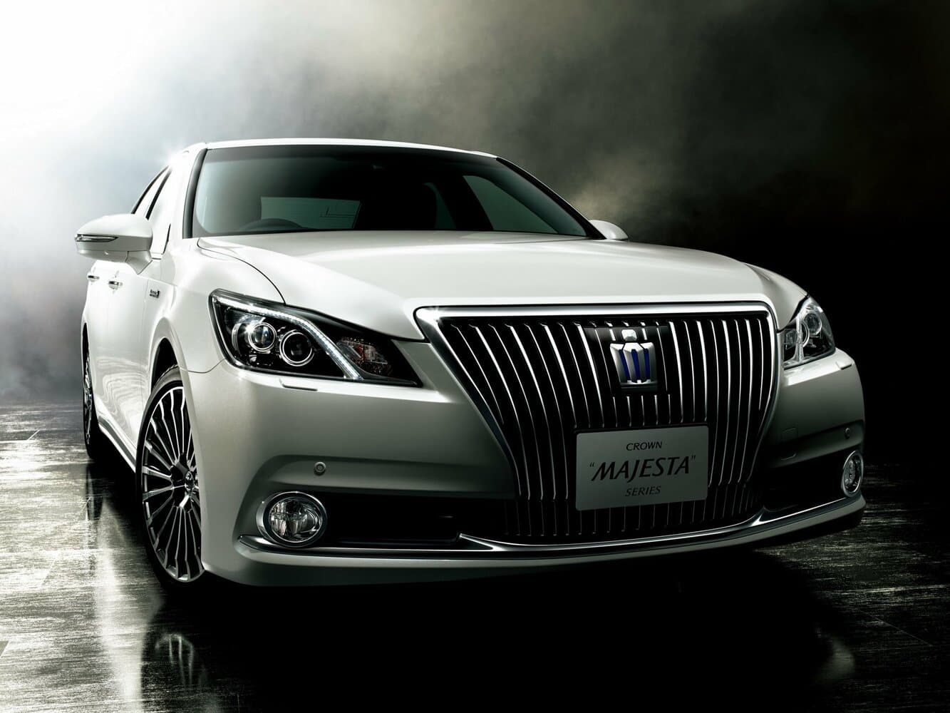 Toyota Crown Majesta VI (S210) Седан, фото 3