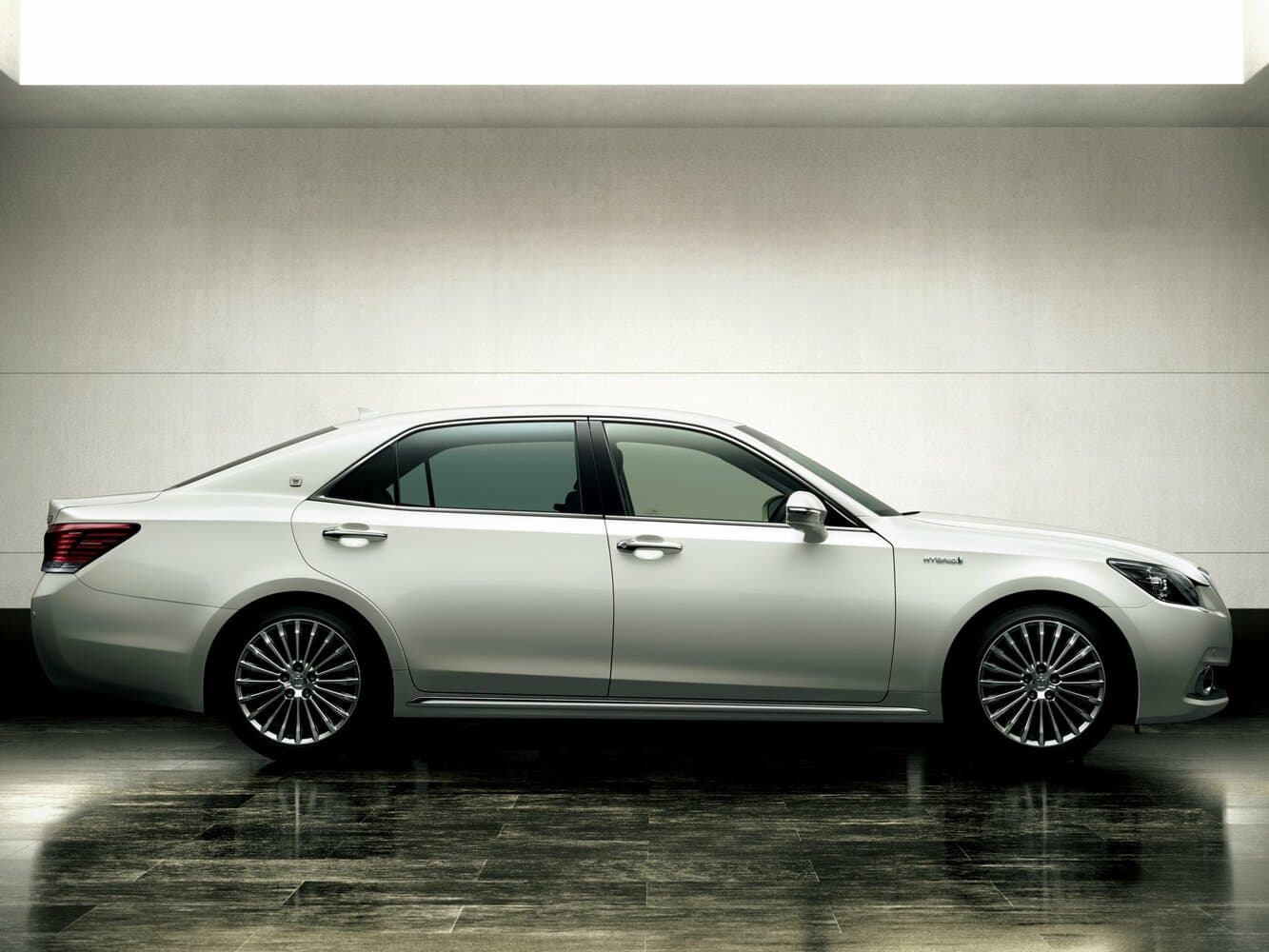 Toyota Crown Majesta VI (S210) Седан, фото 2