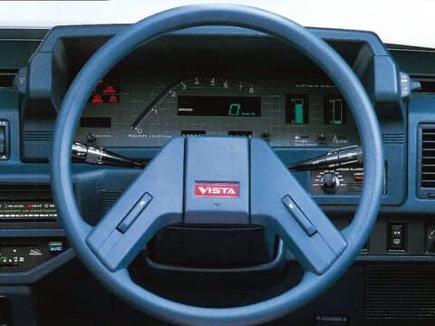 Toyota Vista I (V10) Хэтчбек 5 дв., фото 2
