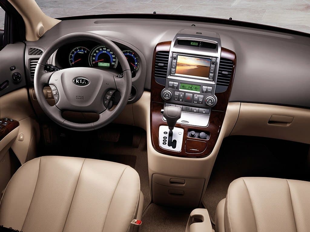 Kia Carnival II Минивэн Grand, фото 4