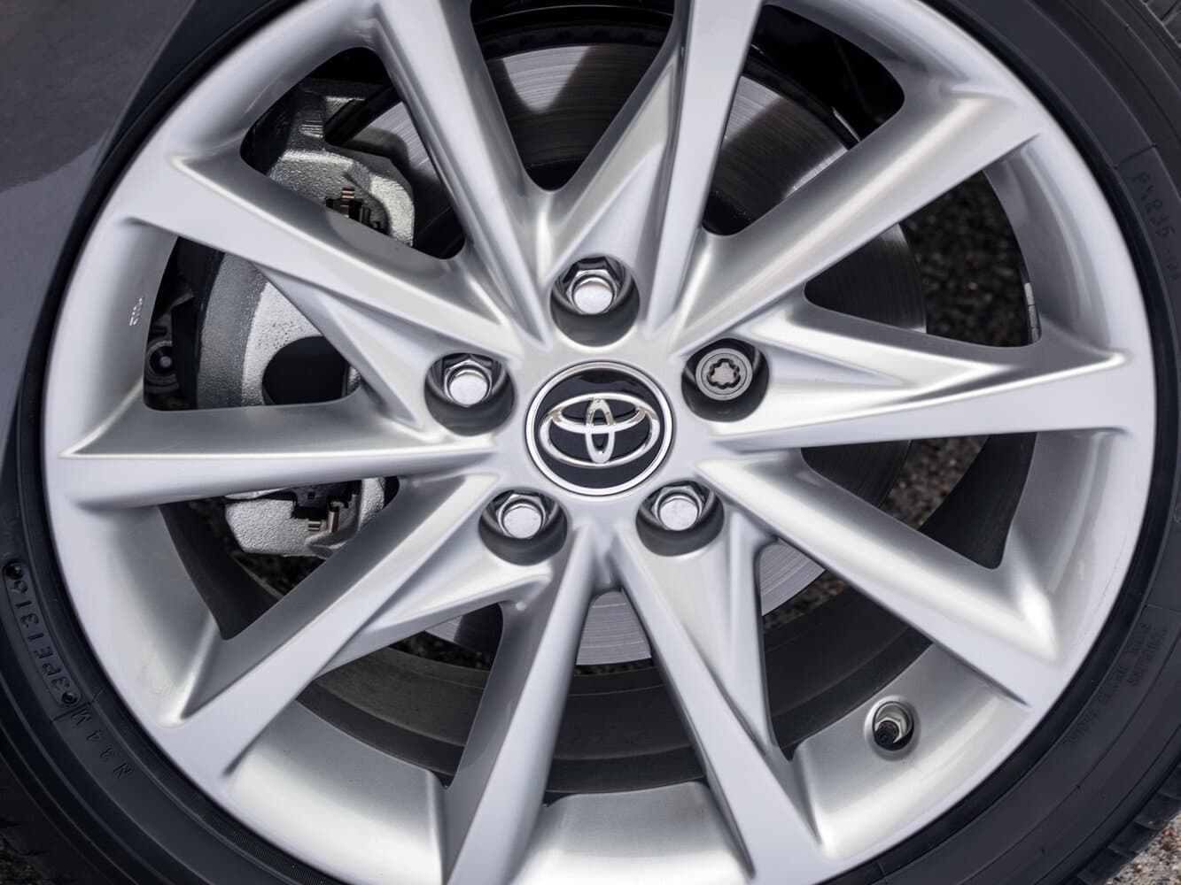 Toyota Prius v (+) I Рестайлинг (ZVW40/41) Универсал 5 дв., фото 15