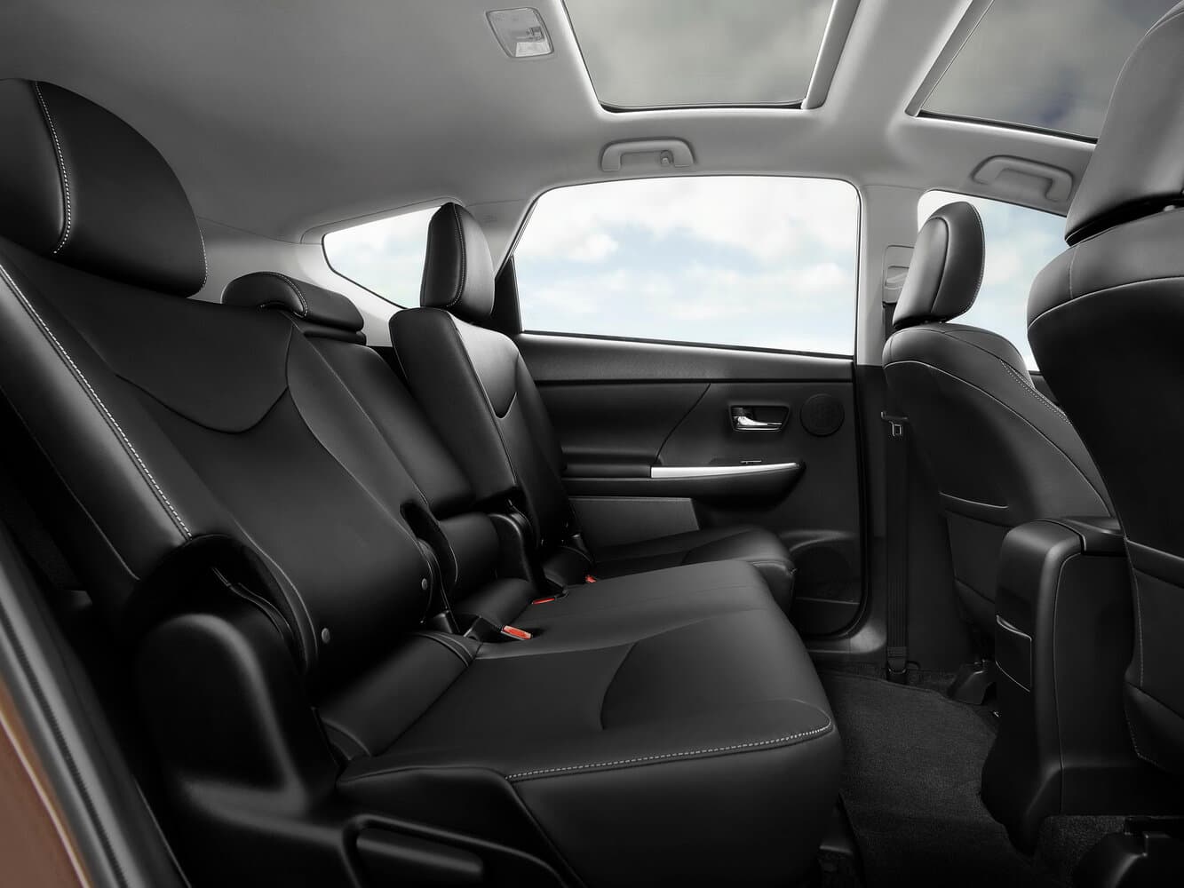 Toyota Prius v (+) I Рестайлинг (ZVW40/41) Универсал 5 дв., фото 13