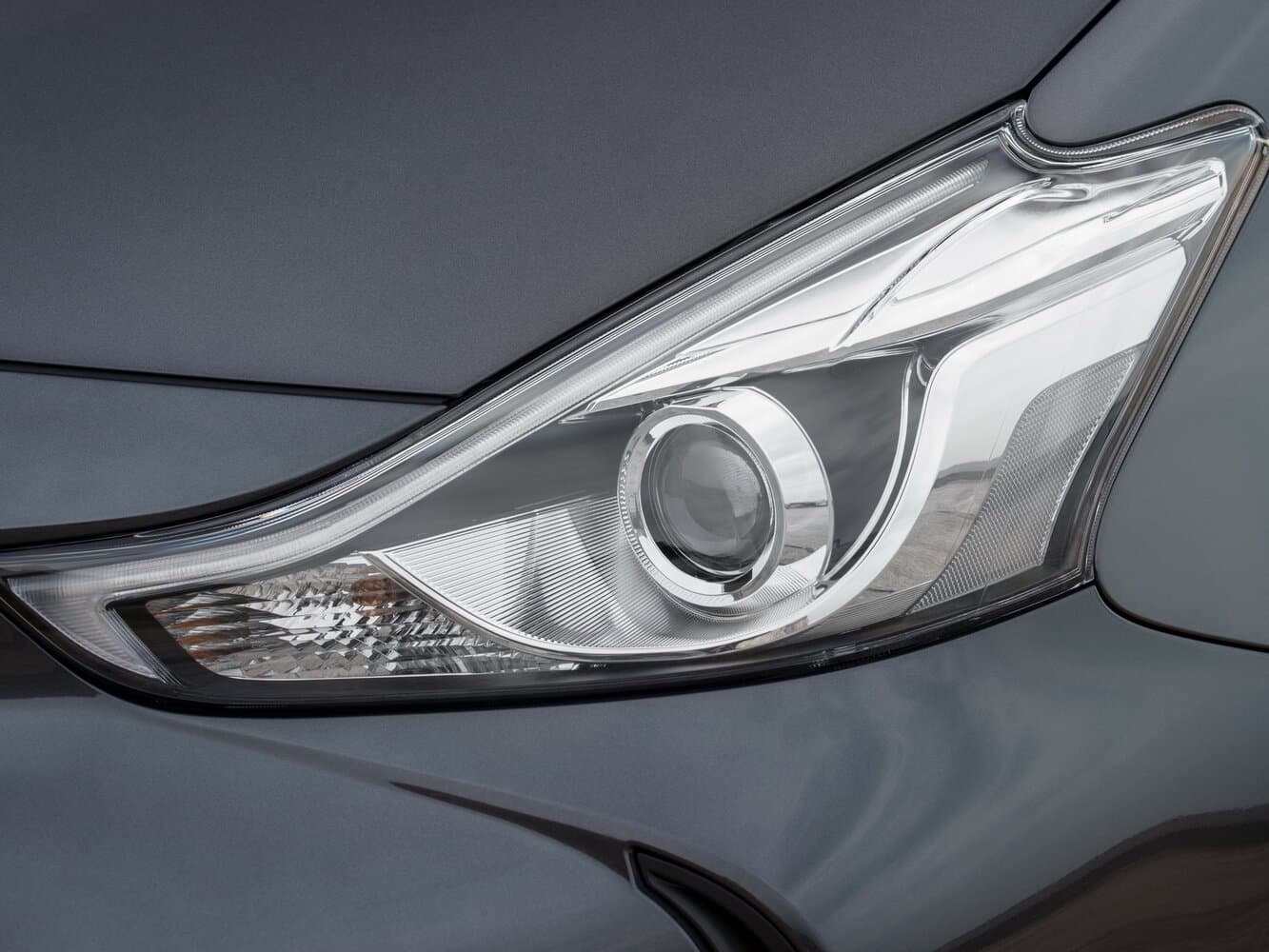 Toyota Prius v (+) I Рестайлинг (ZVW40/41) Универсал 5 дв., фото 12
