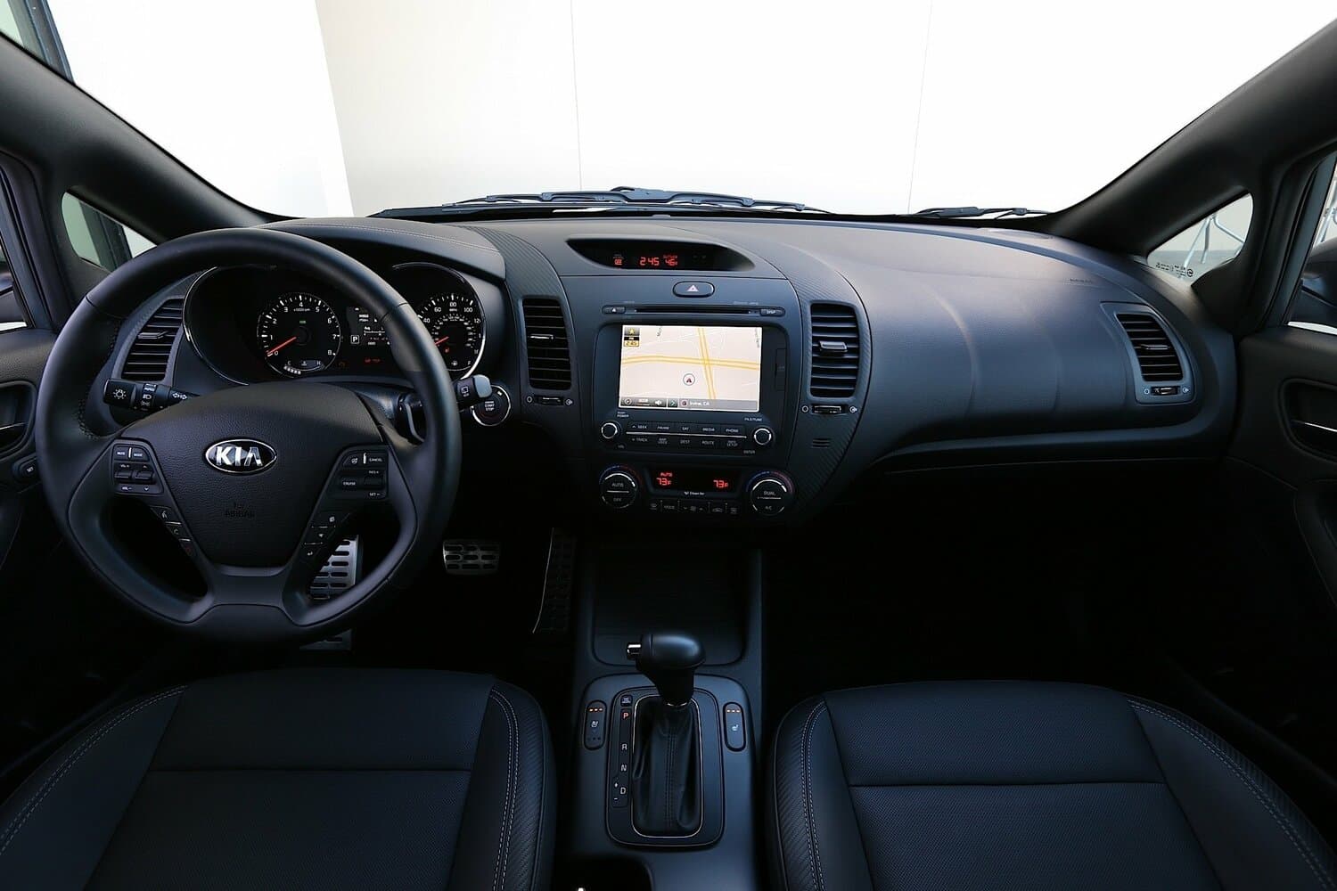 Kia Forte II Хэтчбек 5 дв., фото 5