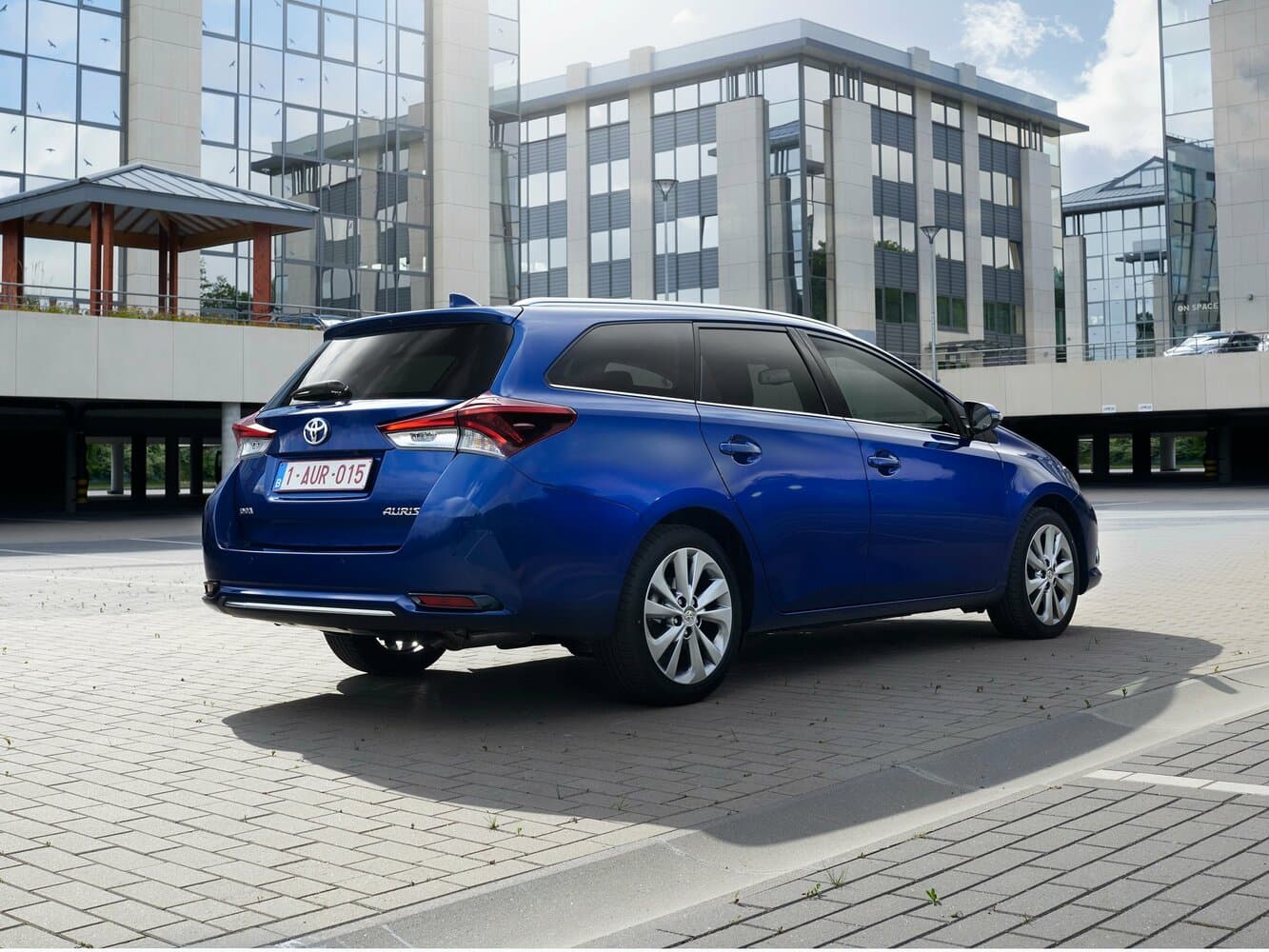 Toyota Auris II Рестайлинг Универсал 5 дв., фото 5