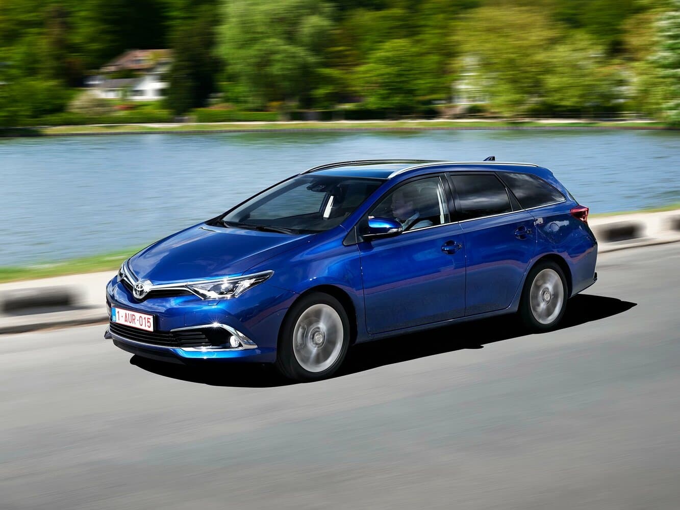 Toyota Auris II Рестайлинг Универсал 5 дв.