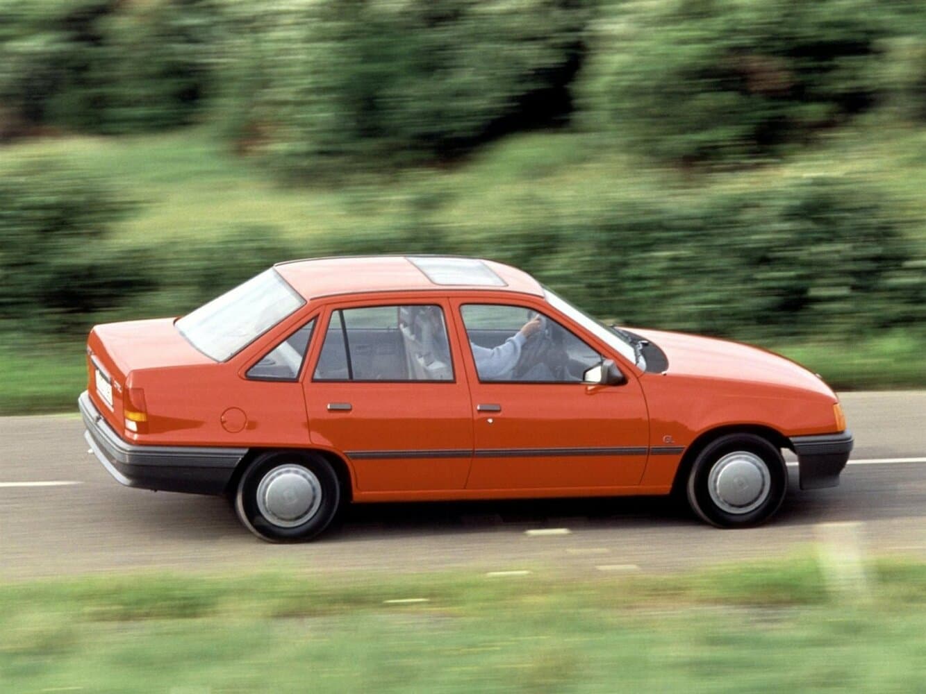 Daewoo Racer I Седан, фото 2