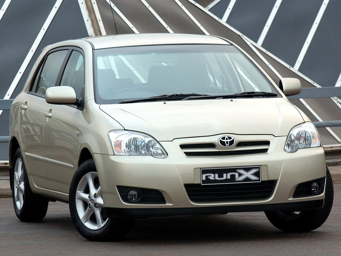 Toyota Corolla IX (E120, E130) Рестайлинг Хэтчбек 5 дв. Runx, фото 2