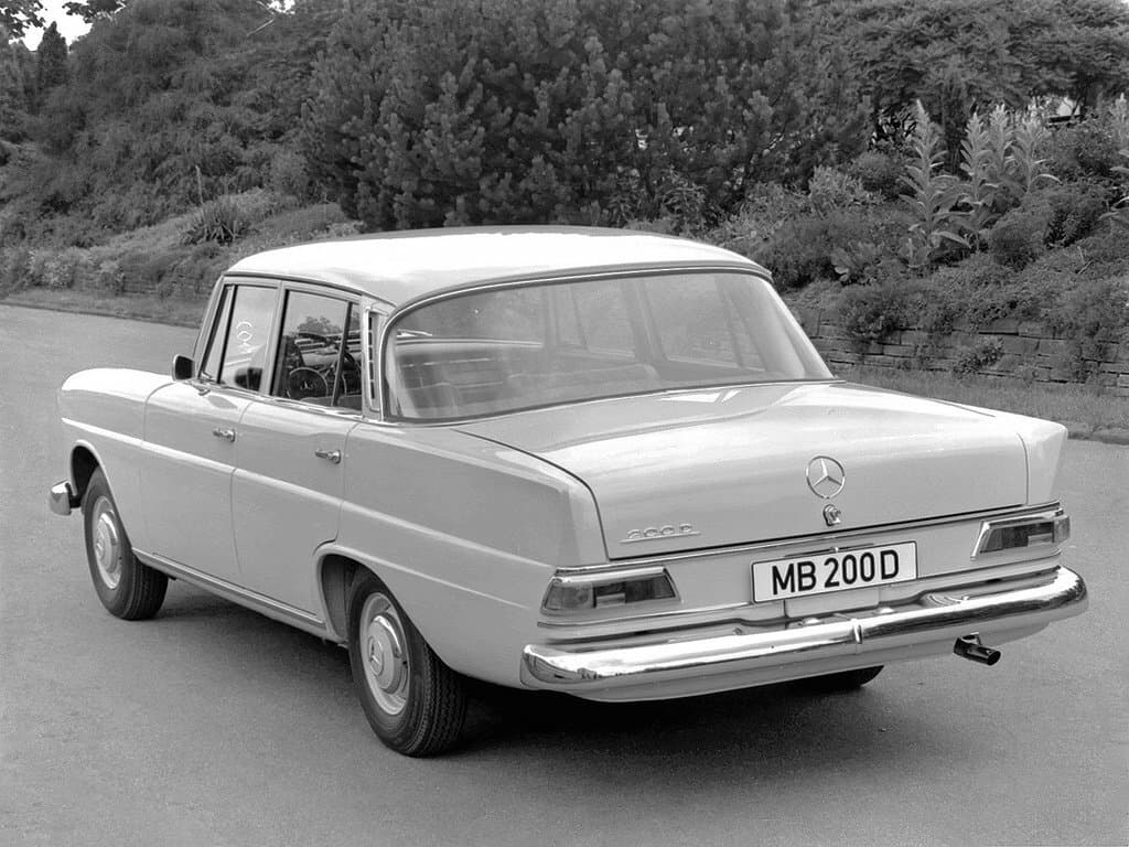 Mercedes-Benz W110 Second Series Седан, фото 3