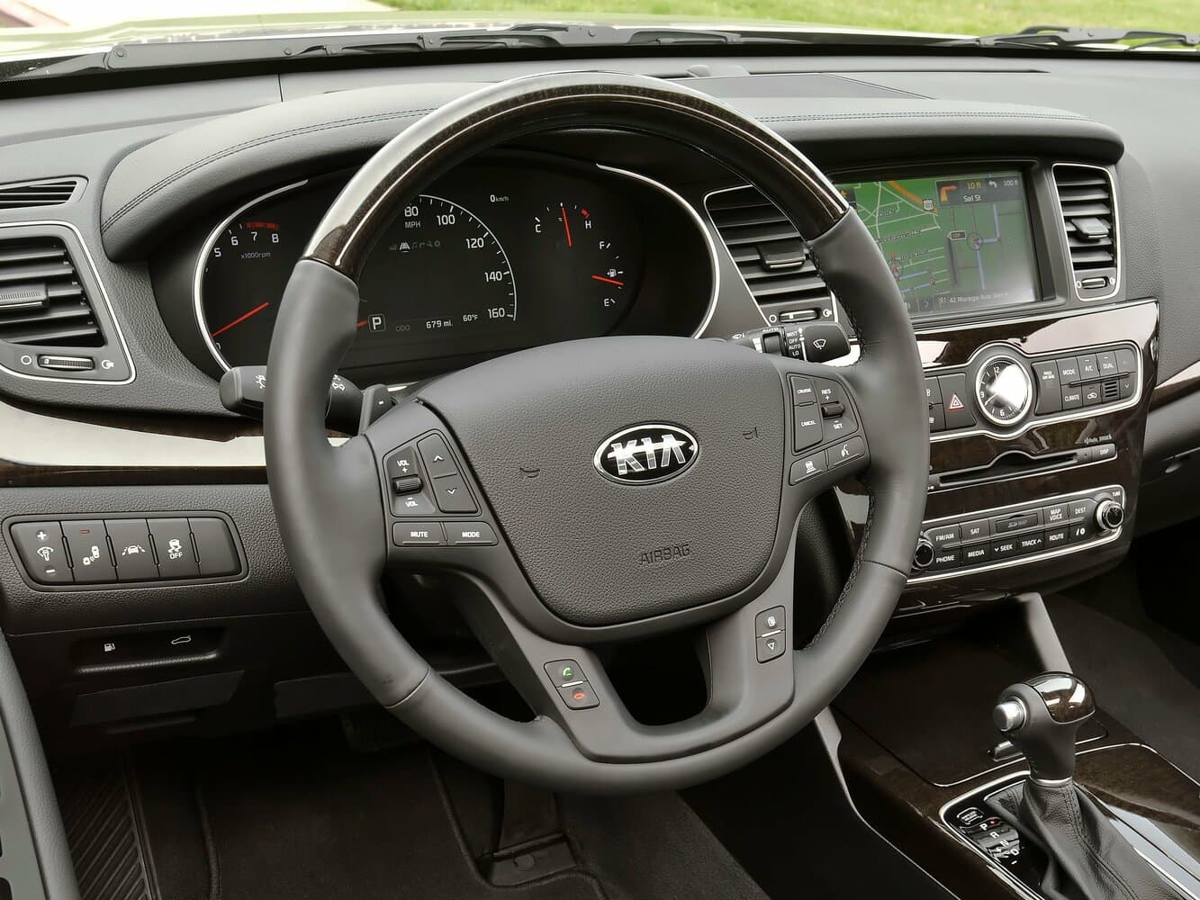 Kia Cadenza I Рестайлинг Седан, фото 9