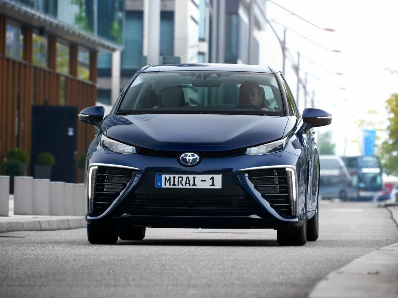 Toyota Mirai I Седан, фото 3