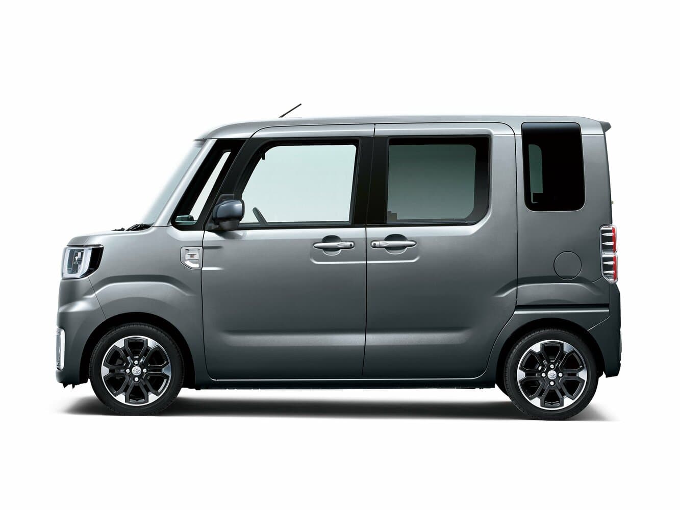 Toyota Pixis Mega  Микровэн, фото 2