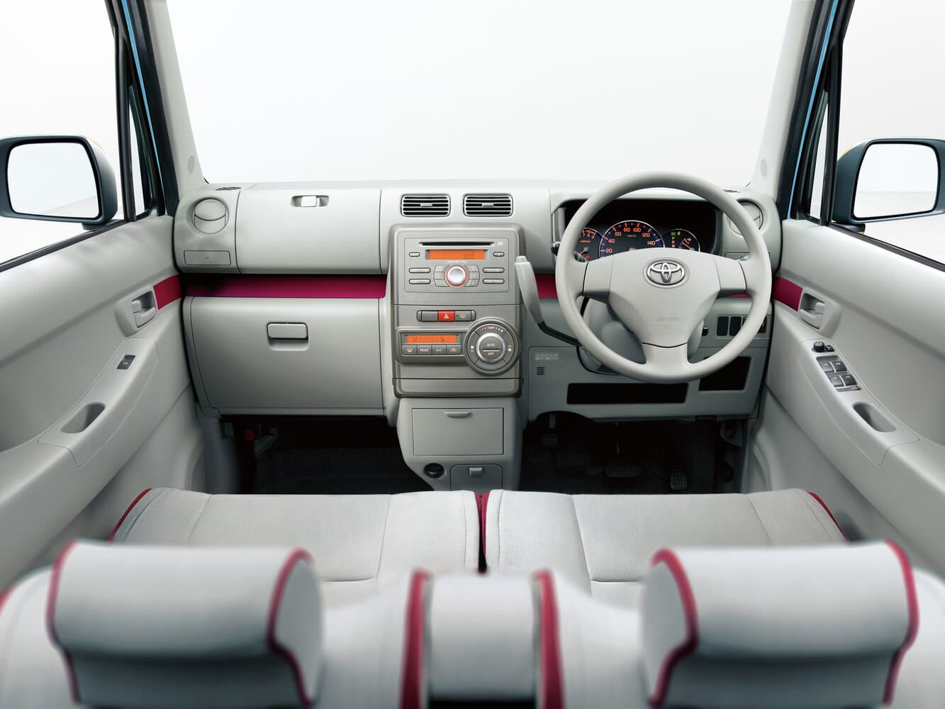 Toyota Pixis Space  Микровэн, фото 4